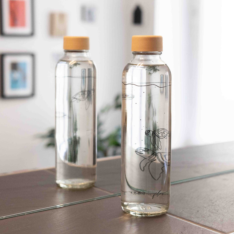 GO WITH THE FLOW 0,7 l Glasflasche
