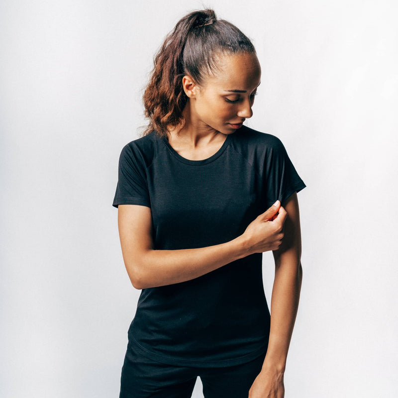 CLEAN I Women Athleisure Shirt - schwarz