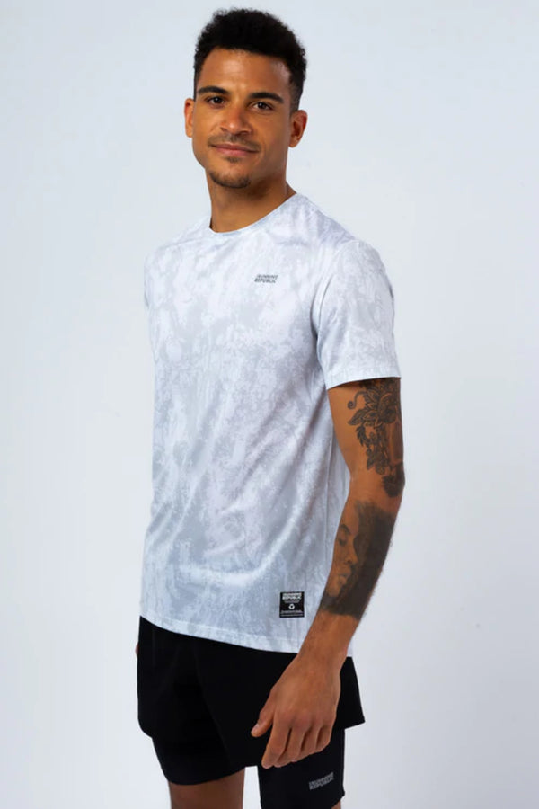 Men's Essentials Tee 2.0 - running out of time