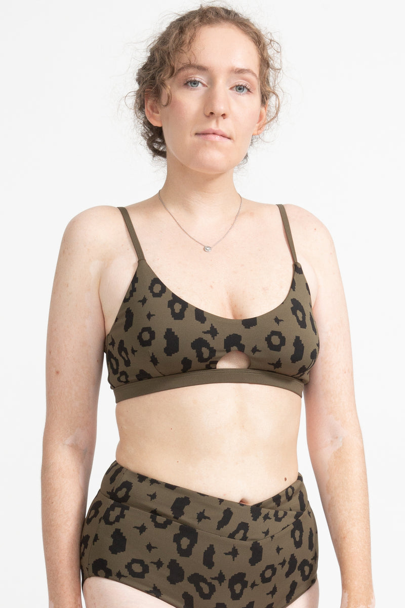 Diani Bikini Top Reversible in Green Leopard / Moss