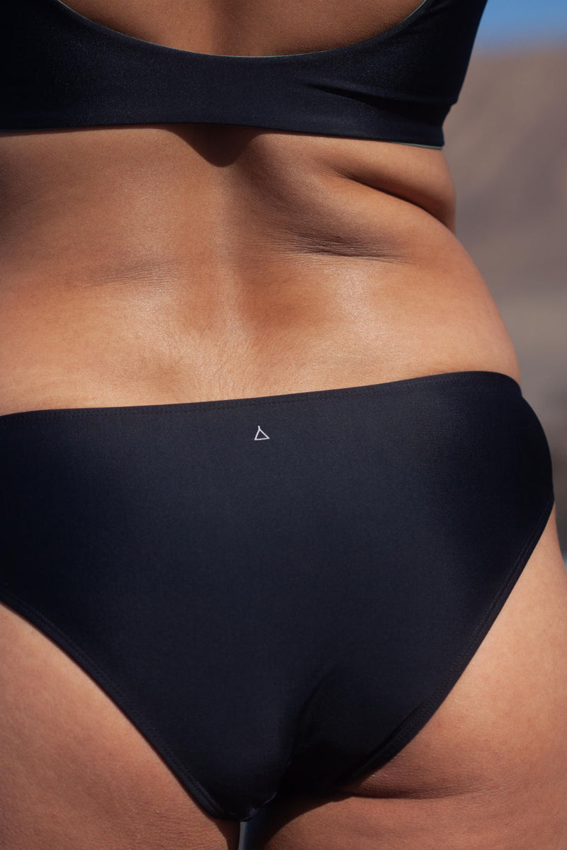 Regular Cut Bikini Hose CHILL
